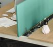 Goulotte réceptacle de bureau pour cables et prises électriques pour plan L140